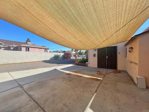 1430 Peach Avenue, El Cajon CA 92021