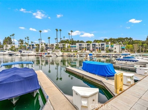 5564 Spinnaker Bay Drive, Long Beach CA 90803