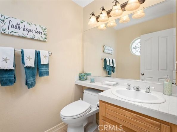 5564 Spinnaker Bay Drive, Long Beach CA 90803