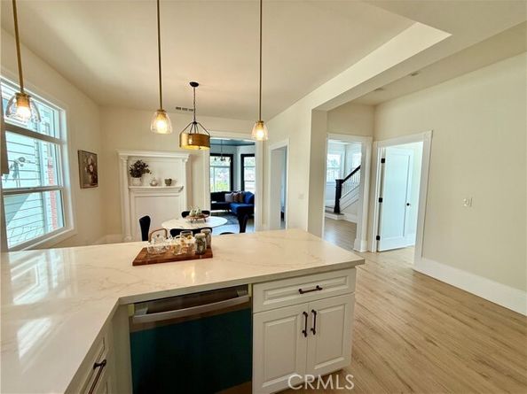 490 Solano Avenue, Los Angeles CA 90012