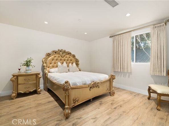 1714 Stone Canyon Road, Los Angeles CA 90077