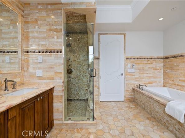 1714 Stone Canyon Road, Los Angeles CA 90077