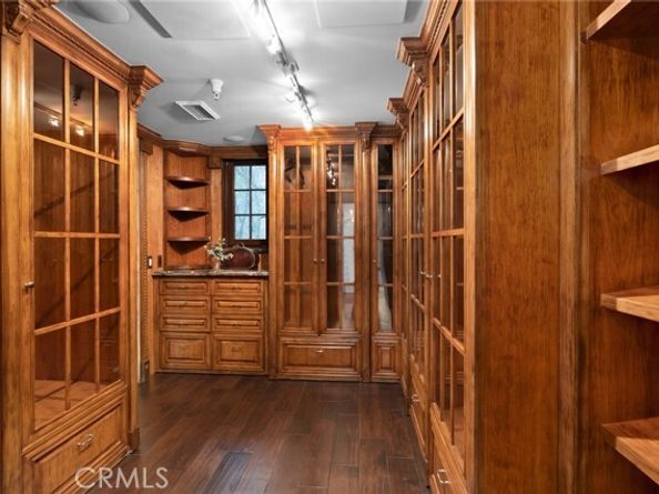 1714 Stone Canyon Road, Los Angeles CA 90077