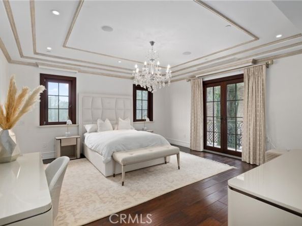 1714 Stone Canyon Road, Los Angeles CA 90077