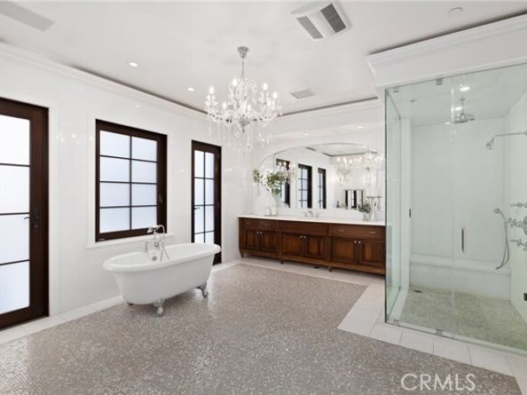 1714 Stone Canyon Road, Los Angeles CA 90077
