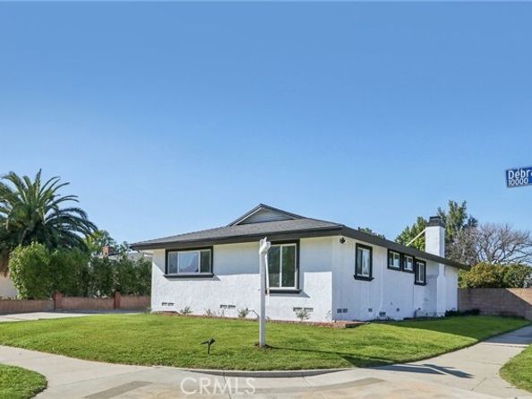 10007 Debra, North Hills (los Angeles) CA 91343