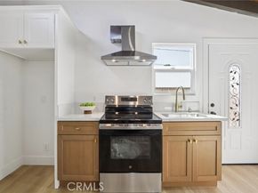 10007 Debra, North Hills (los Angeles) CA 91343