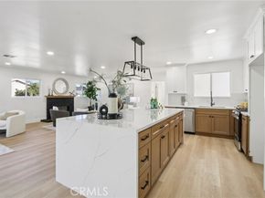 10007 Debra, North Hills (los Angeles) CA 91343