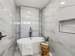 10007 Debra, North Hills (los Angeles) CA 91343