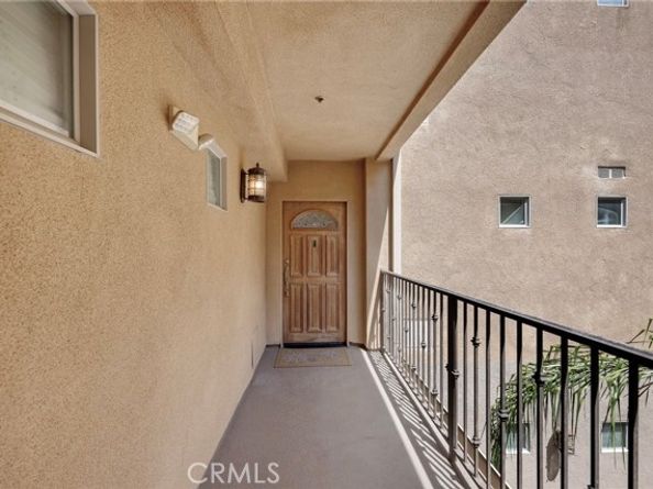 1515 Grismer 202, Burbank CA 91504