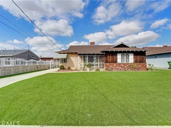 8907 Helen Avenue, Sun Valley (los Angeles) CA 91352