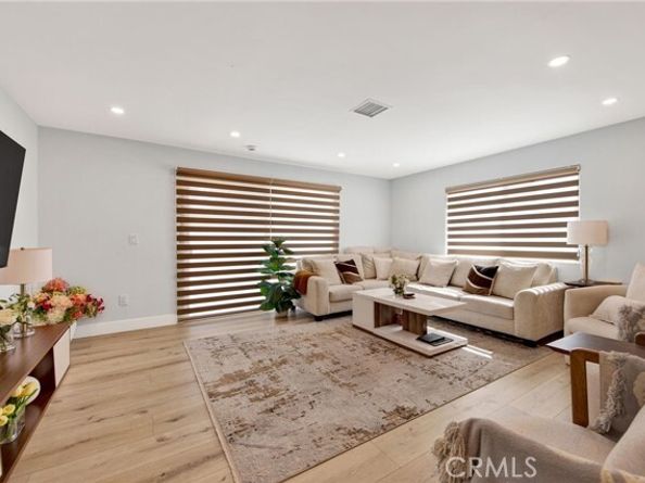 16052 Bahama Street, North Hills (los Angeles) CA 91343