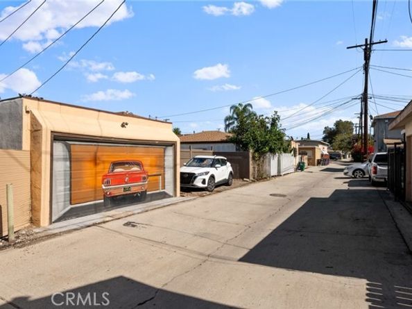 332 E South Street, Long Beach CA 90805