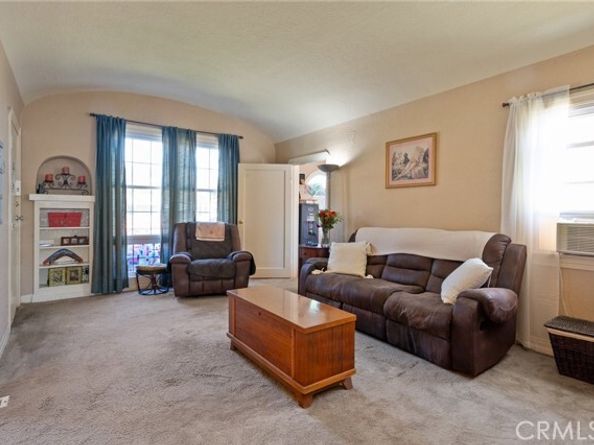 332 E South Street, Long Beach CA 90805