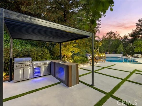 20101 Greenbriar Drive, Tarzana (los Angeles) CA 91356