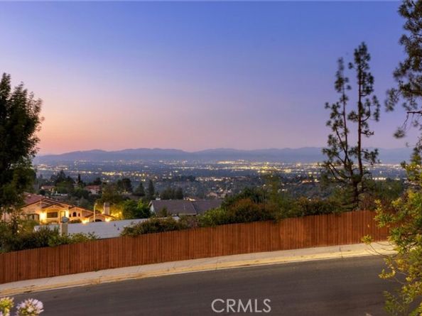 20101 Greenbriar Drive, Tarzana (los Angeles) CA 91356