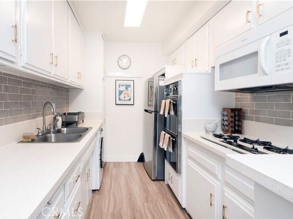 6160 Whitsett Avenue 4, North Hollywood (los Angeles) CA 91606