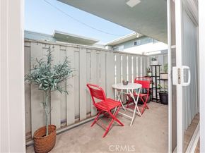 6160 Whitsett Avenue 4, North Hollywood (los Angeles) CA 91606