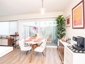 6160 Whitsett Avenue 4, North Hollywood (los Angeles) CA 91606