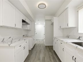 8744 Burnet Avenue 14, North Hills (los Angeles) CA 91343