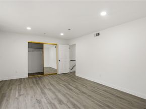 8744 Burnet Avenue 14, North Hills (los Angeles) CA 91343