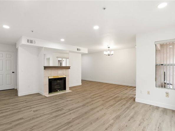 8744 Burnet Avenue 14, North Hills (los Angeles) CA 91343