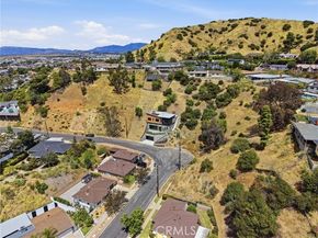 8504 Outland View, Sun Valley (los Angeles) CA 91352