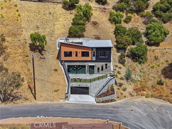 8504 Outland View, Sun Valley (los Angeles) CA 91352