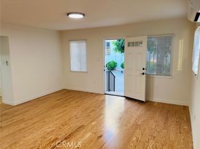 4920 W Fountain Avenue, Los Angeles CA 90029