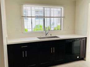4920 W Fountain Avenue, Los Angeles CA 90029
