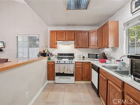 5810 Denny Avenue, North Hollywood (los Angeles) CA 91601