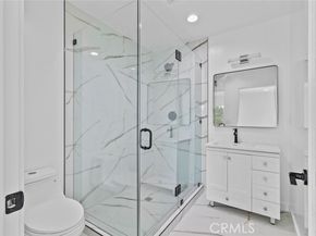 6842 Cedros Avenue, Van Nuys (los Angeles) CA 91405