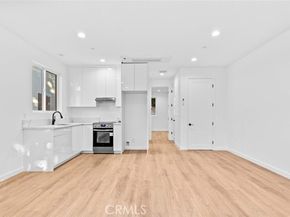 6842 Cedros Avenue, Van Nuys (los Angeles) CA 91405