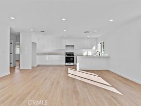 6842 Cedros Avenue, Van Nuys (los Angeles) CA 91405