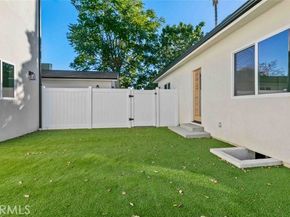 6842 Cedros Avenue, Van Nuys (los Angeles) CA 91405