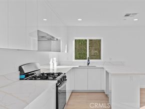 6842 Cedros Avenue, Van Nuys (los Angeles) CA 91405