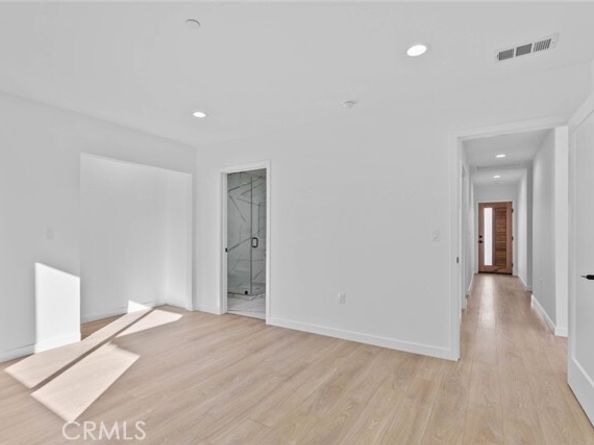 6842 Cedros Avenue, Van Nuys (los Angeles) CA 91405