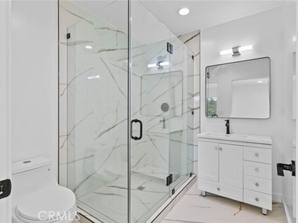 6842 Cedros Avenue, Van Nuys (los Angeles) CA 91405