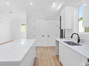 6842 Cedros Avenue, Van Nuys (los Angeles) CA 91405