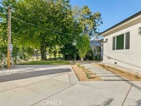 6842 Cedros Avenue, Van Nuys (los Angeles) CA 91405