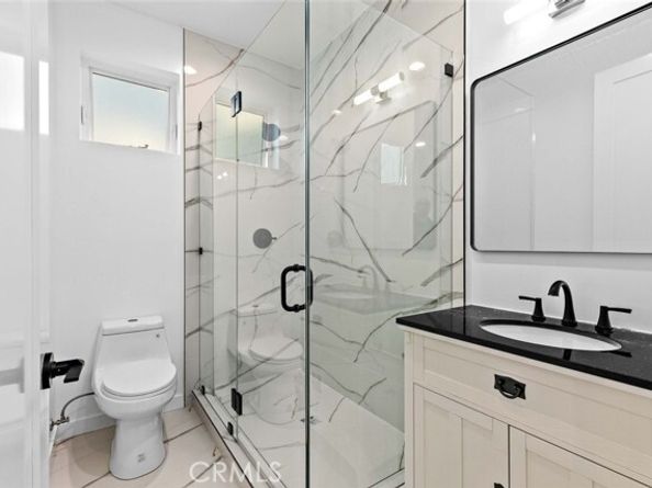 6842 Cedros Avenue, Van Nuys (los Angeles) CA 91405