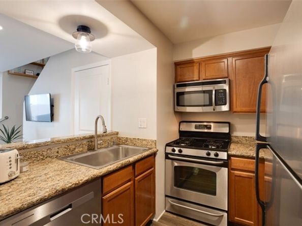 355 N Maple Street 209, Burbank CA 91505