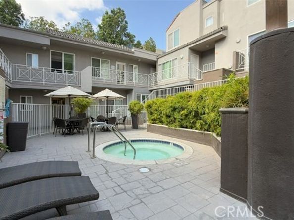 355 N Maple Street 209, Burbank CA 91505