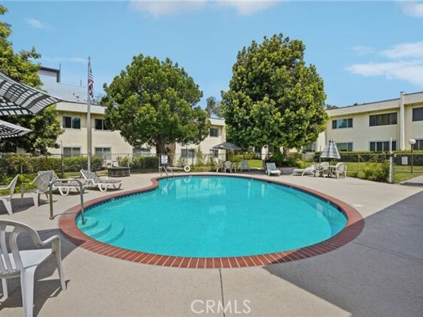 11813 Runnymede Street 27, North Hollywood (los Angeles) CA 91605