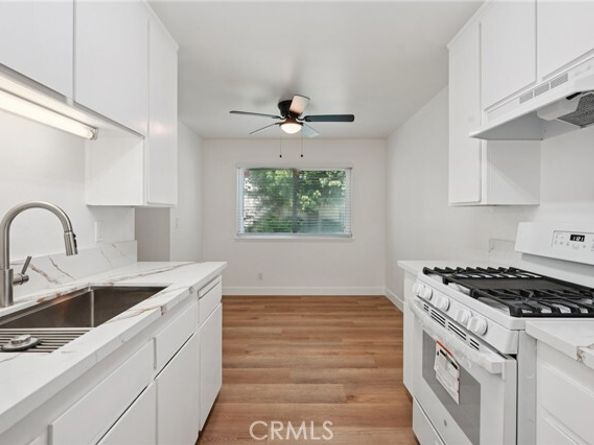 11813 Runnymede Street 27, North Hollywood (los Angeles) CA 91605