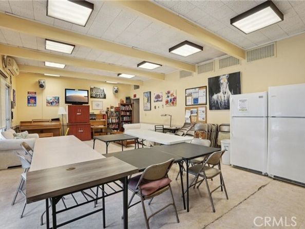 11813 Runnymede Street 27, North Hollywood (los Angeles) CA 91605