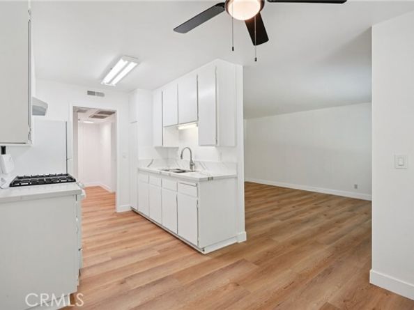 11813 Runnymede Street 27, North Hollywood (los Angeles) CA 91605