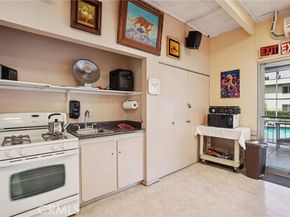 11813 Runnymede Street 27, North Hollywood (los Angeles) CA 91605