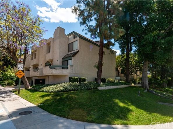 1734 N Verdugo 23, Glendale CA 91208