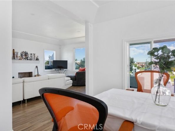7037 Cimarron Street, Los Angeles CA 90047